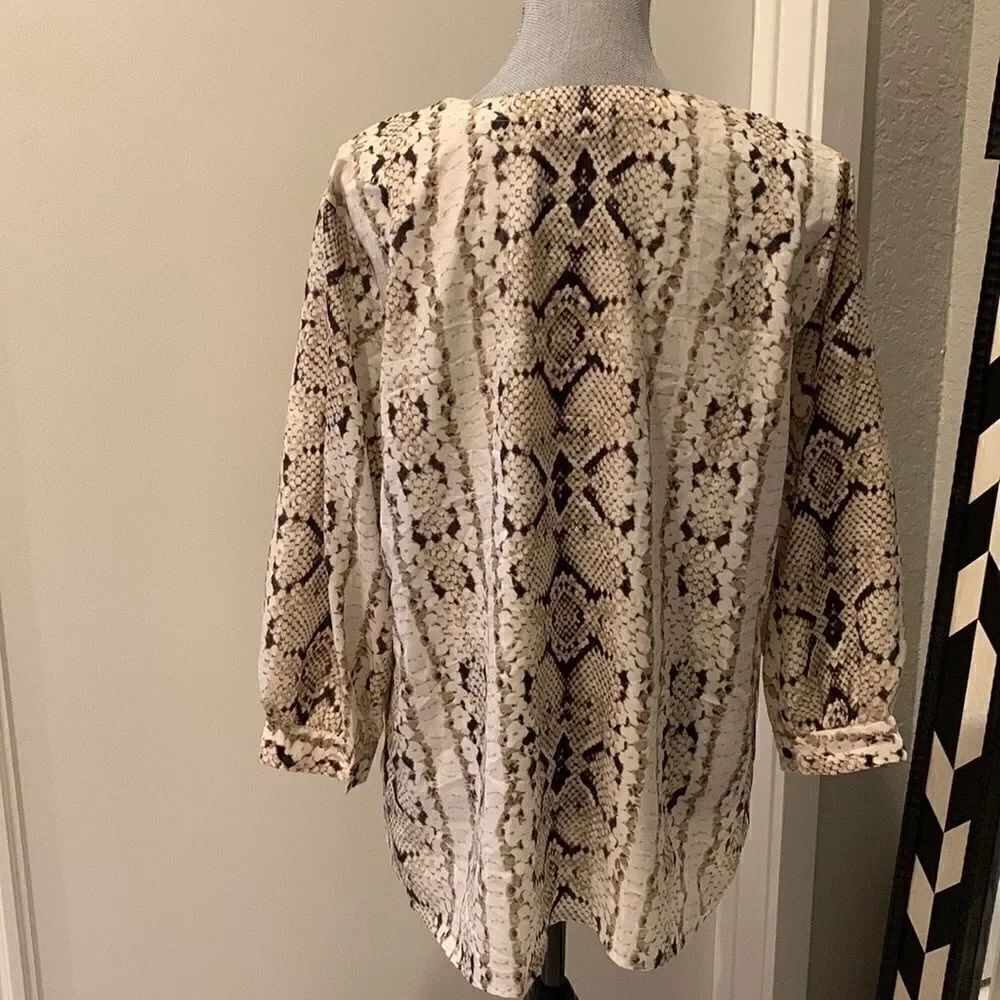 Animal Print Tunic - Picture 2 of 10